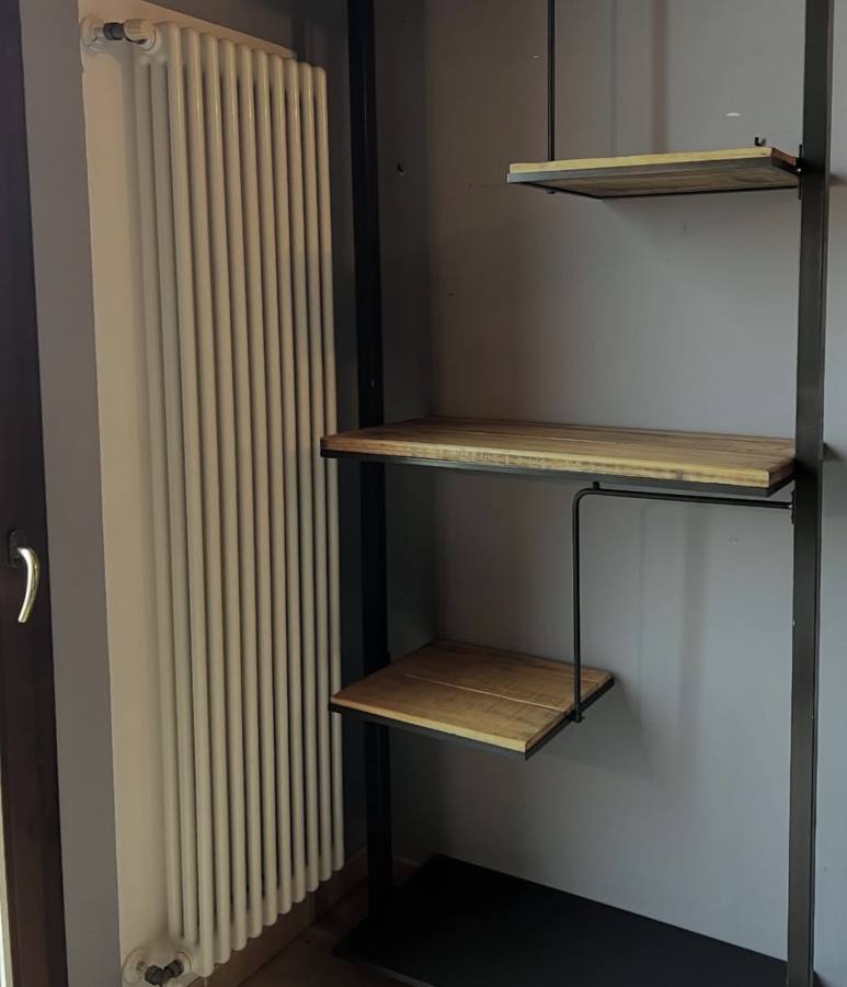 Mensole in ferro e legno